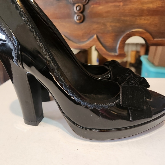 Cole Haan Collection Nike Air Pumps - Picture 5 of 7